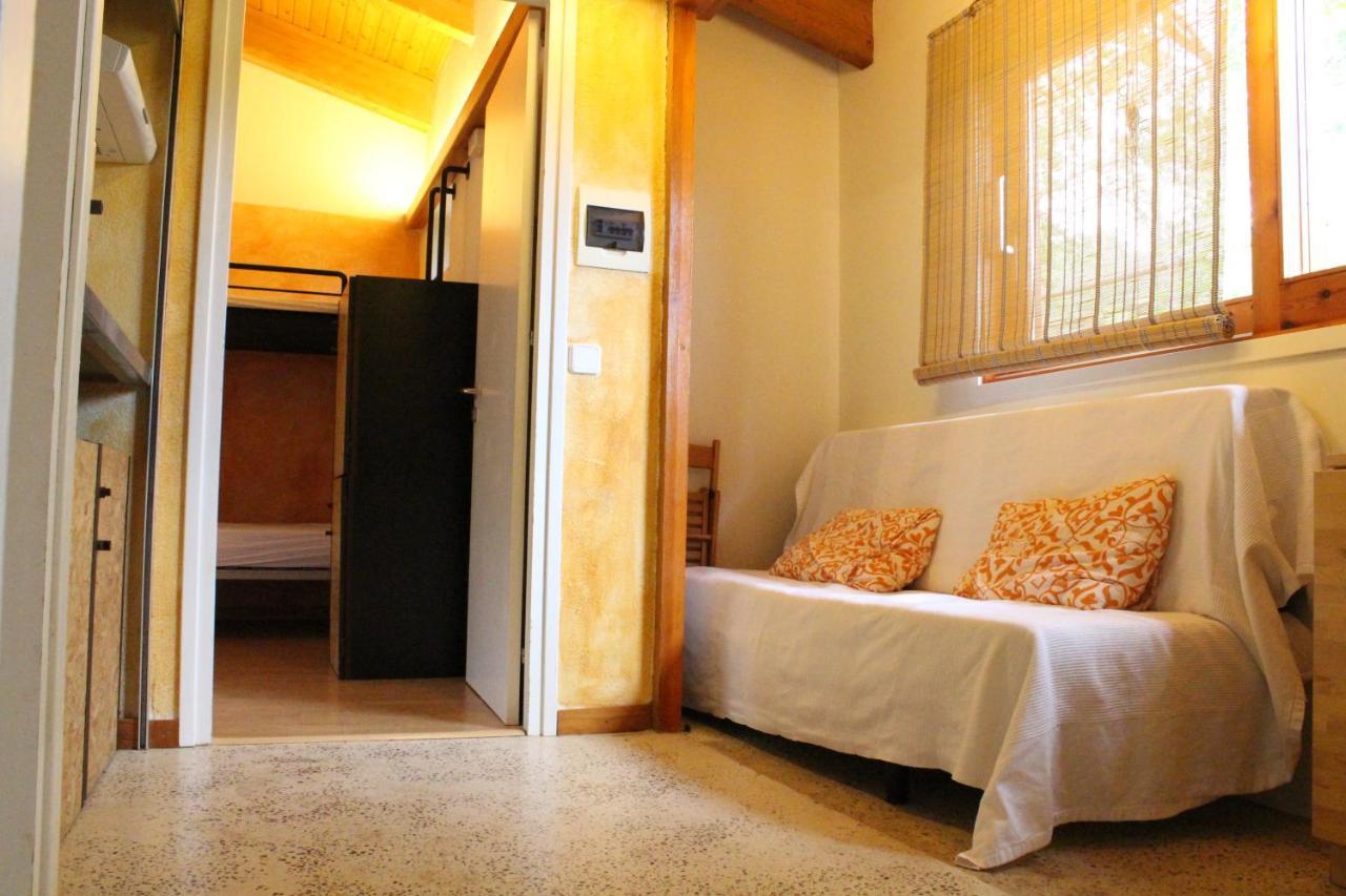 Хостел Mas Pages Sant Esteve De Guialbes Екстер'єр фото